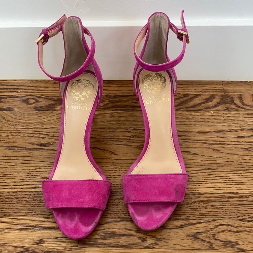 Vince Camuto, size 8, hot pink heels
